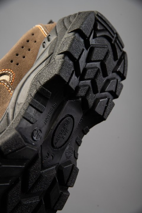 PÓŁBUT ZAMSZ BRĄZ. S1-P SRC