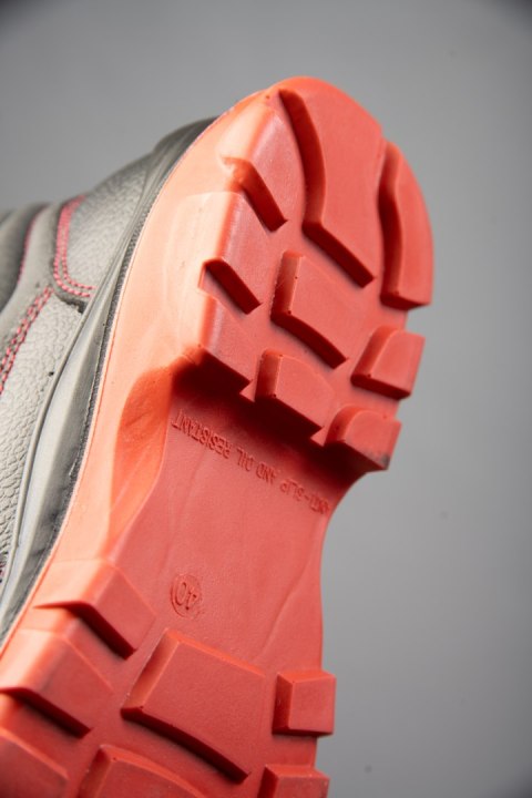 TRZEWIK OCIEPLANY CZERWONY S3 SRC